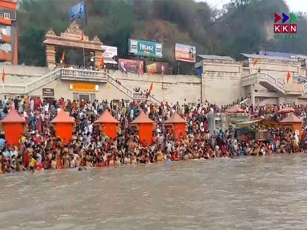 Baisakhi 2025: Lakhs of devotees reach Haridwar for holy Ganga bath and grand aarti