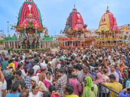 Stampede During Rath Yatra at Gudincha Temple in Puri: Three Dead, Over 50 Injured