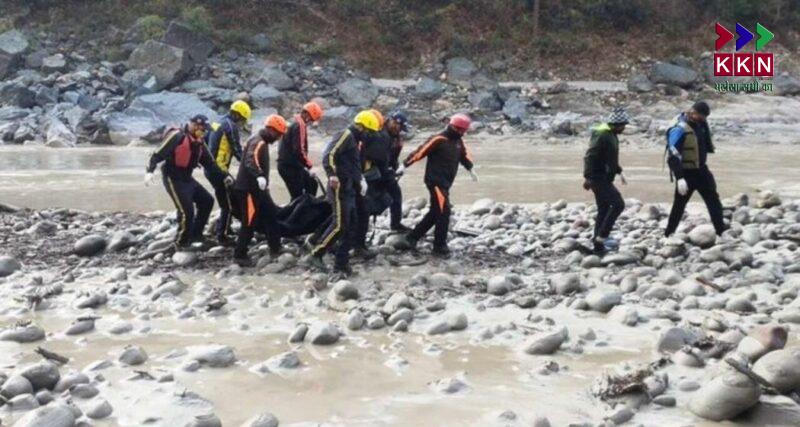 Tragic Accident in Rudraprayag: Bus Falls into Alaknanda River, 7 Rescued, 11 Still Missing